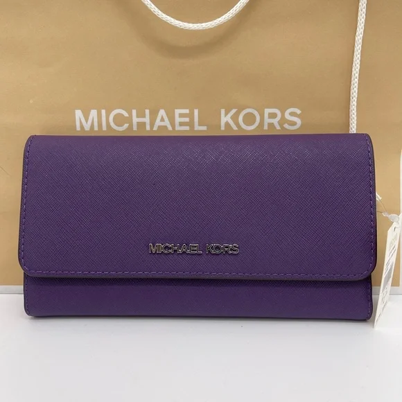 Michael Kors Lg Jet Set Travel Trifold Leather Wallet 
Dark Purple 
NWT - Picture 7 of 16